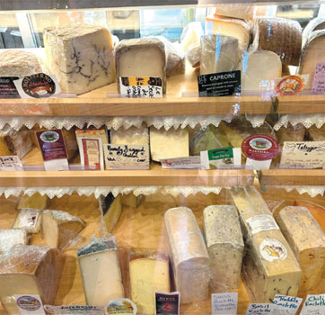 Bayhead Cheese Shop & Bottles, Too in Bay Head - PHOTOGRAPH: NANCY PAINTER